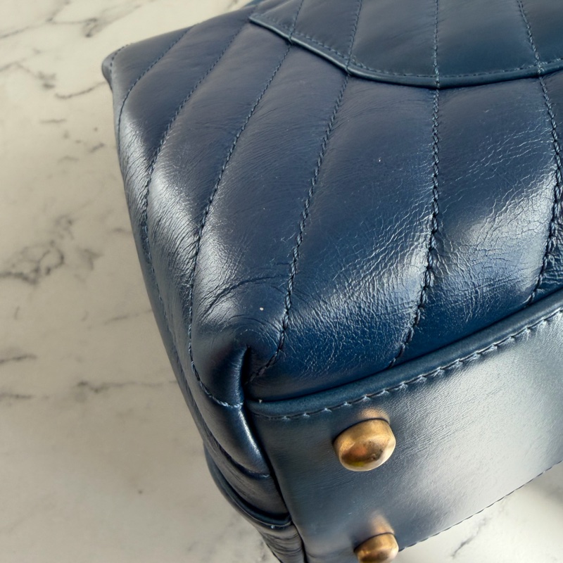 Chanel 藍色山型紋handle金鏈❣️年底犒賞包-14