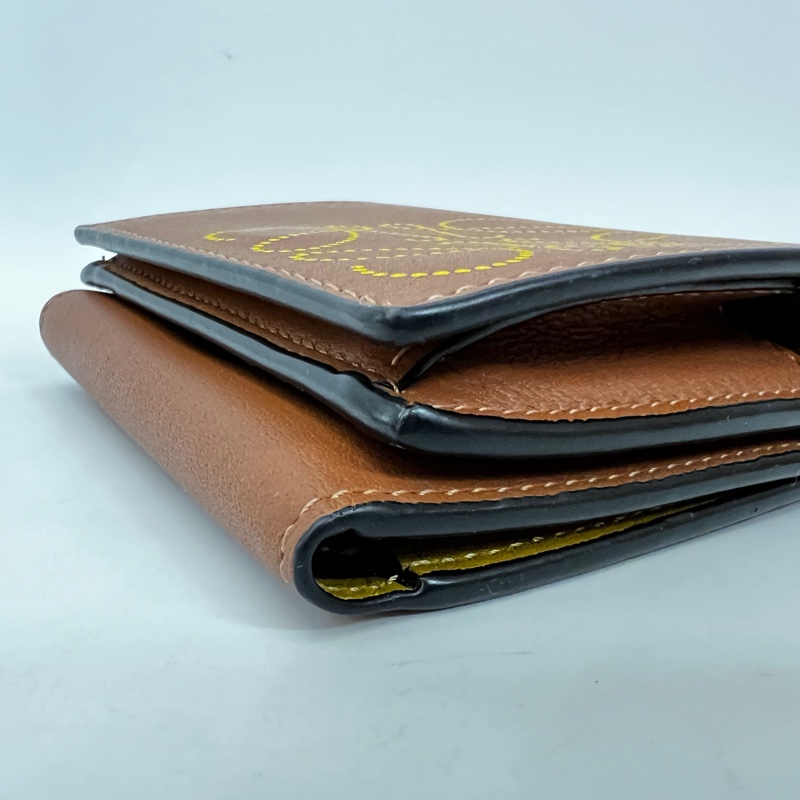 Loewe 焦糖牛皮黃點logo內芥末黃6卡3折短夾-3