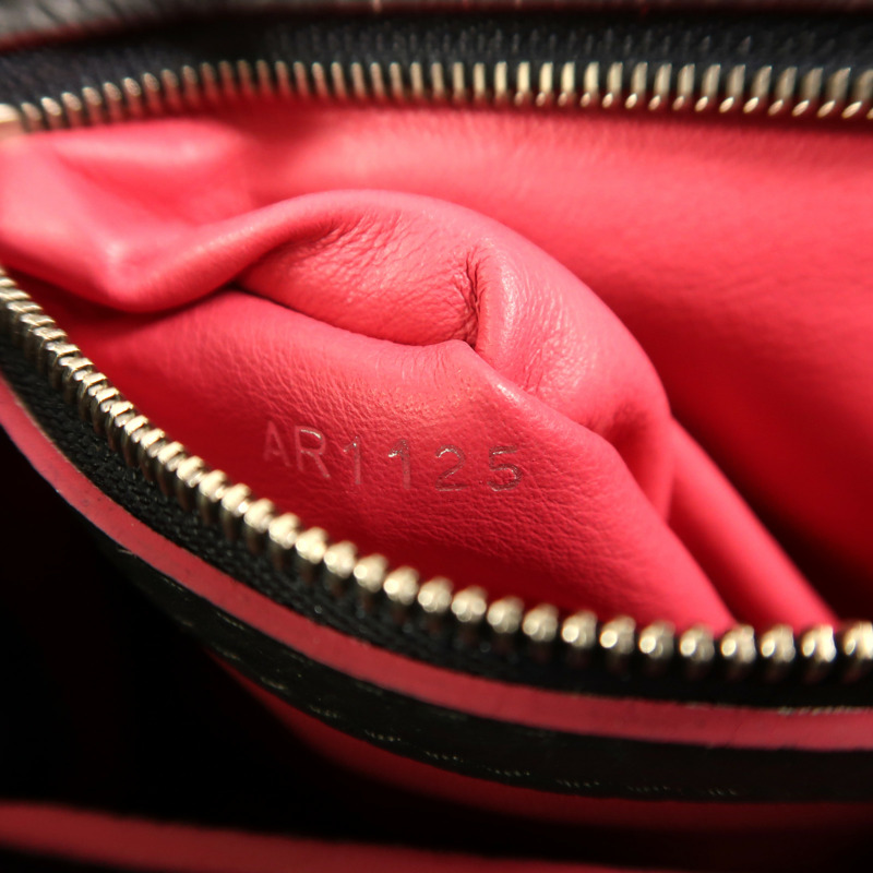 LOUIS VUITTON Taurillon Capucines BB銀扣手挽肩背兩用袋-12