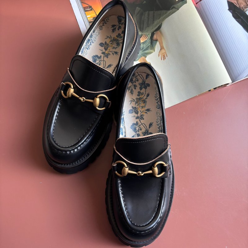 ::GUCCI:: 黑色皮革x金屬馬銜釦樂福鞋 38號-0