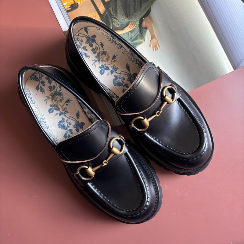 ::GUCCI:: 黑色皮革x金屬馬銜釦樂福鞋 38號-2