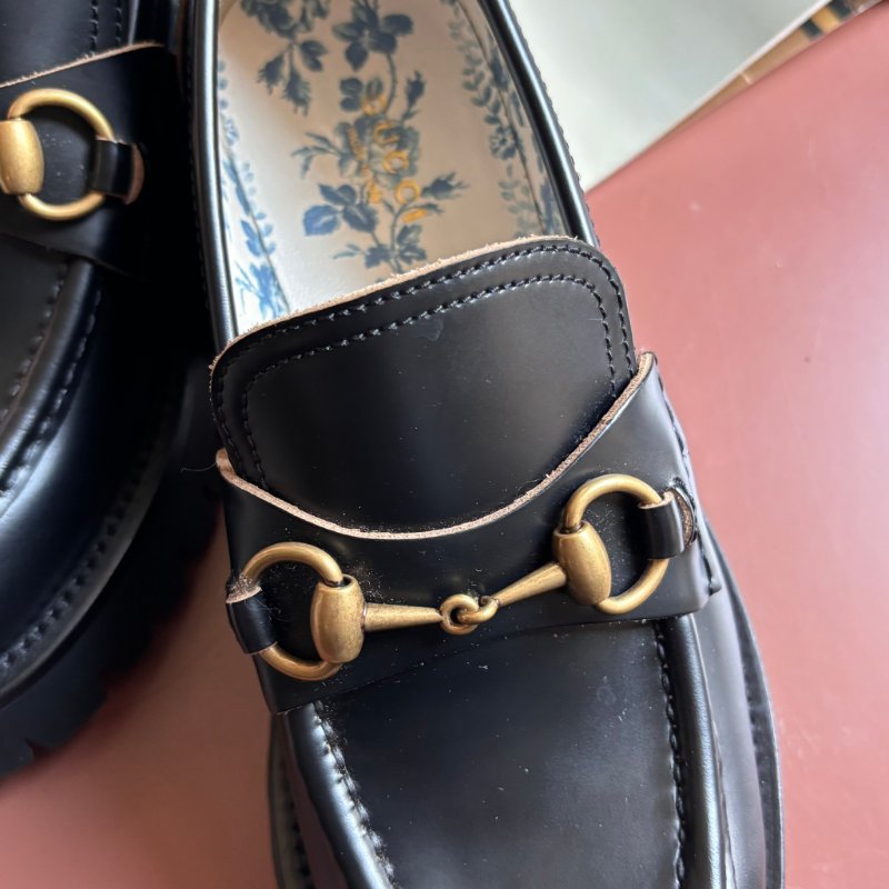 ::GUCCI:: 黑色皮革x金屬馬銜釦樂福鞋 38號-3