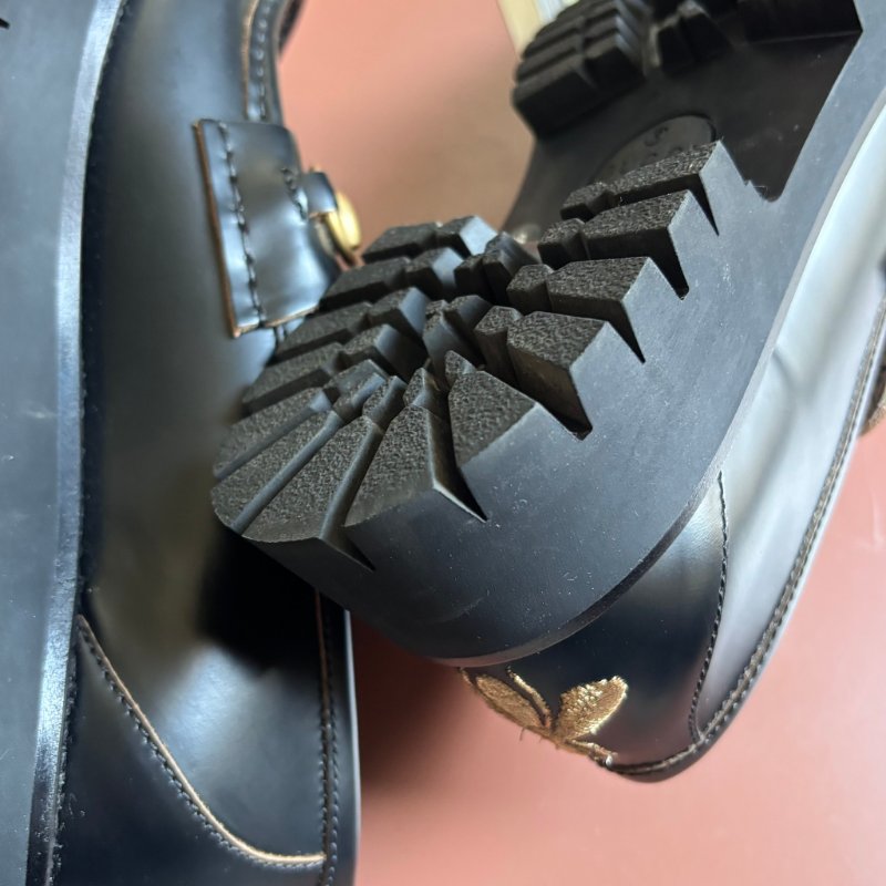 ::GUCCI:: 黑色皮革x金屬馬銜釦樂福鞋 38號-26