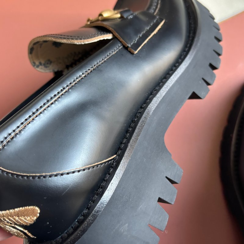 ::GUCCI:: 黑色皮革x金屬馬銜釦樂福鞋 38號-32