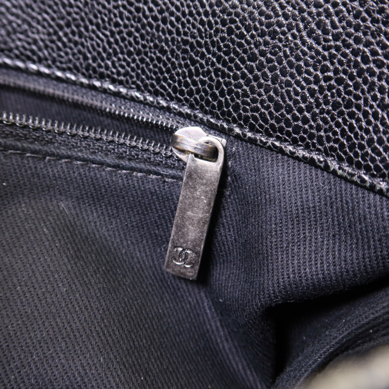 CHANEL 牛皮皮革Chic Shopping Tote銀扣肩背袋-9