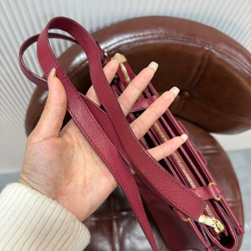 Salvatore Ferragamo Vara 經典小號 紅金配色 Saffiano十字紋牛皮-16