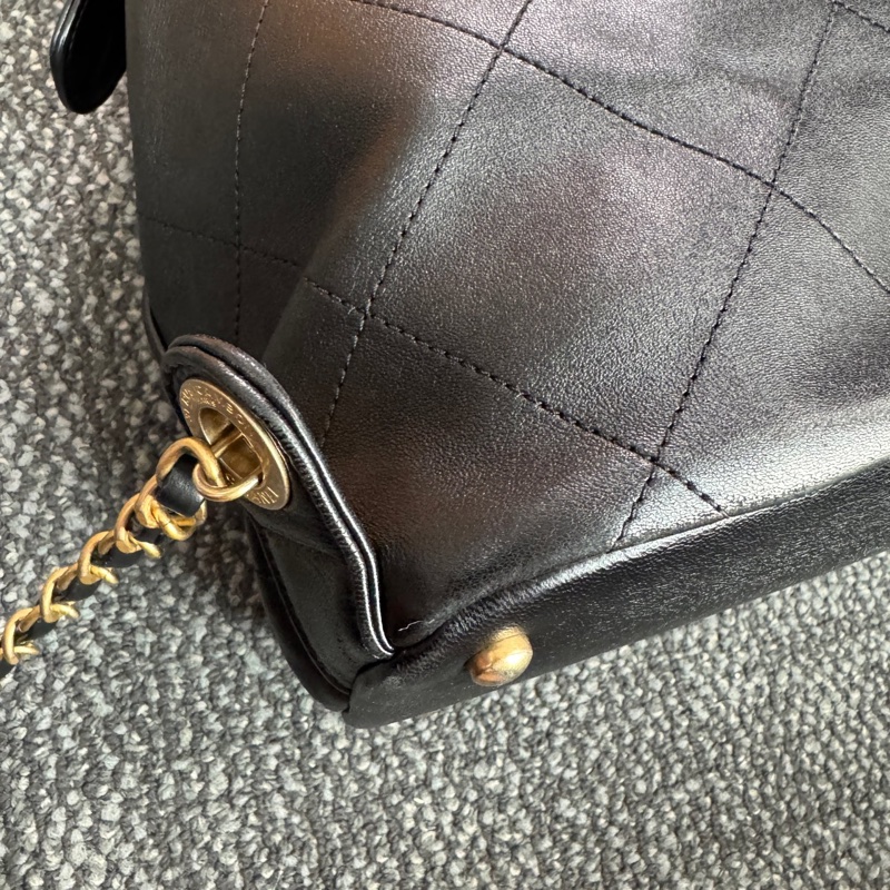 ✨Chanel 黑金羊皮後背包 有保卡🖤-23