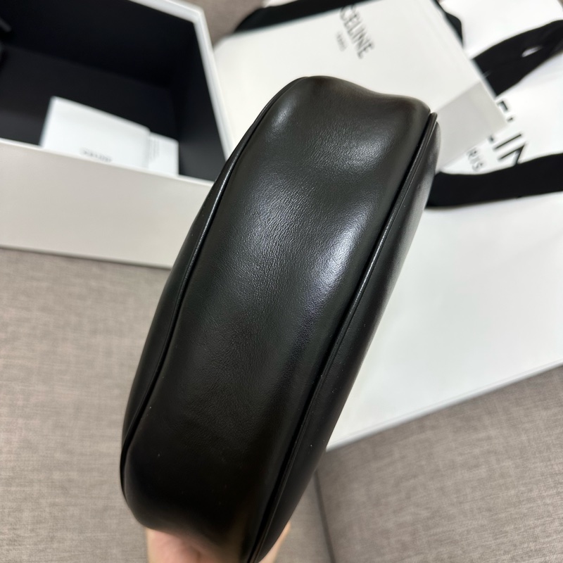 Celine金扣半月包-8