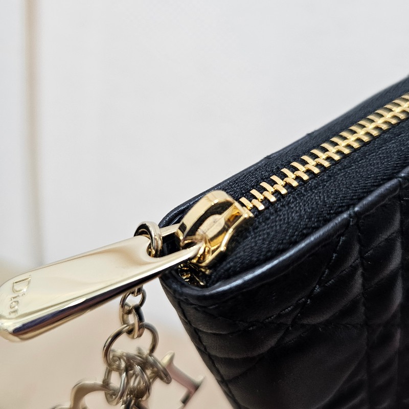 [實品超美☺️] Dior黑羊皮LadyDior金釦拉鏈中夾-5