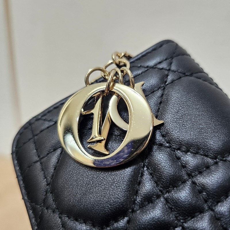 [實品超美☺️] Dior黑羊皮LadyDior金釦拉鏈中夾-11