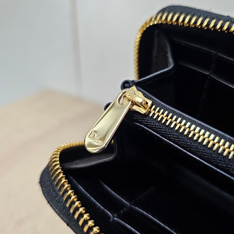 [實品超美☺️] Dior黑羊皮LadyDior金釦拉鏈中夾-17