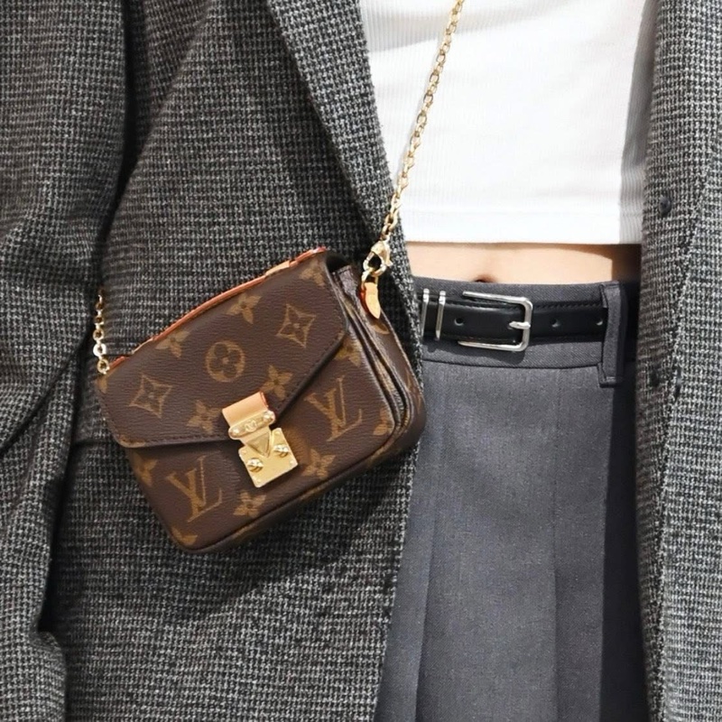LV M81267 迷你郵差包 芯片款 💌-0