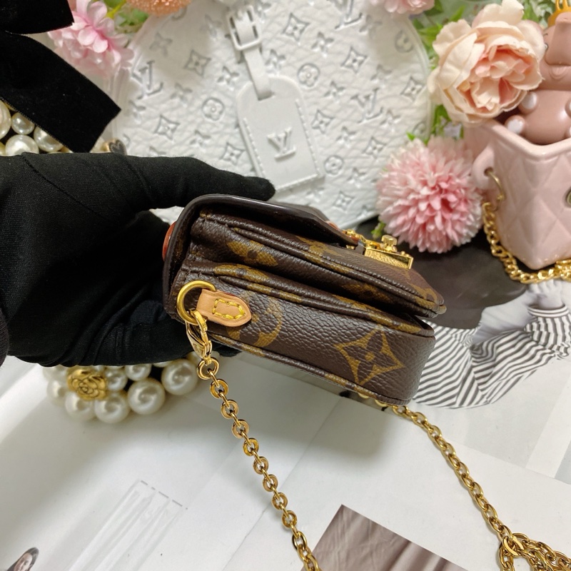 LV M81267 迷你郵差包 芯片款 💌-8