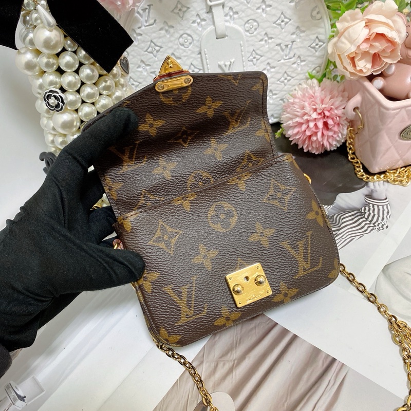 LV M81267 迷你郵差包 芯片款 💌-16