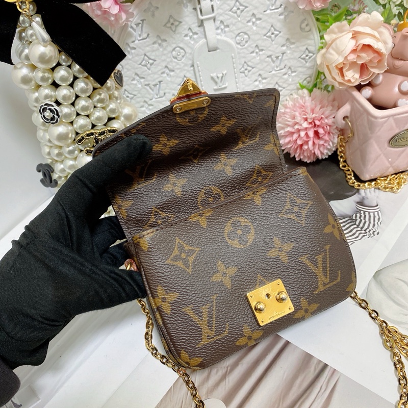 LV M81267 迷你郵差包 芯片款 💌-17