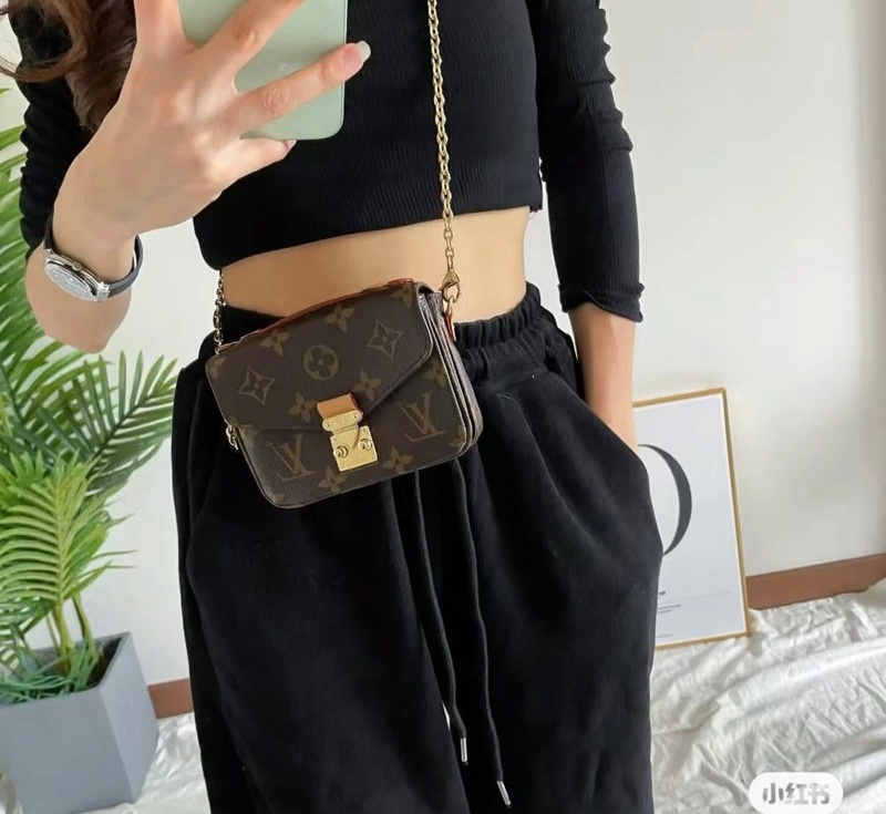 LV M81267 迷你郵差包 芯片款 💌-25
