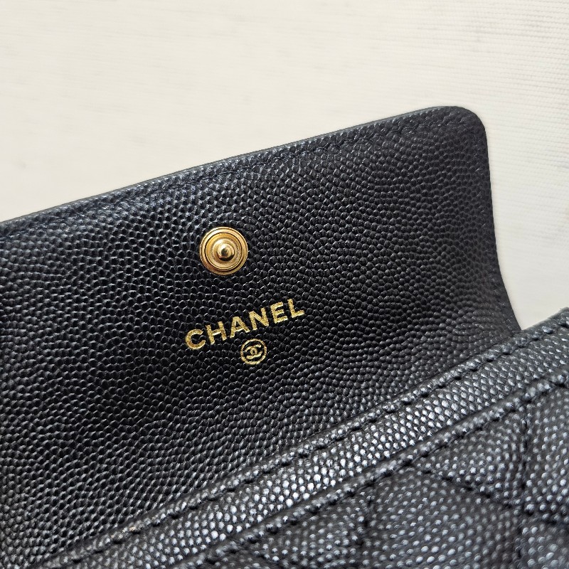 [夯夯品項😆] Chanel黑荔枝皮霧金釦Boy下蓋卡包-8