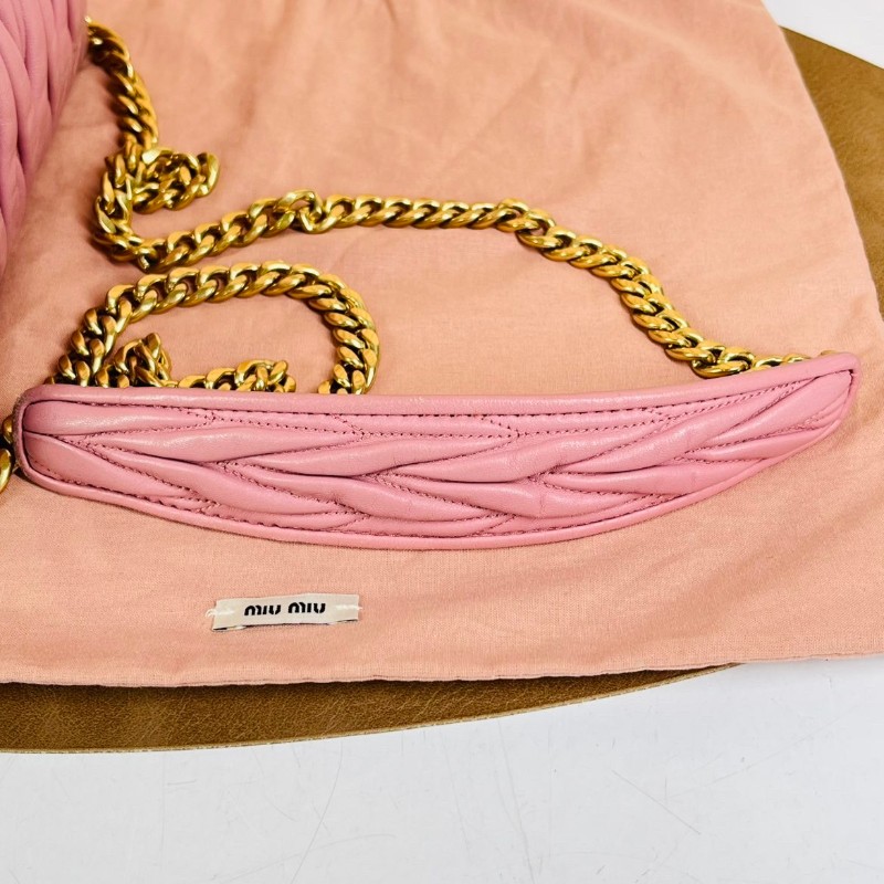 Miu Miu 粉色褶皺相機包 斜背包-8