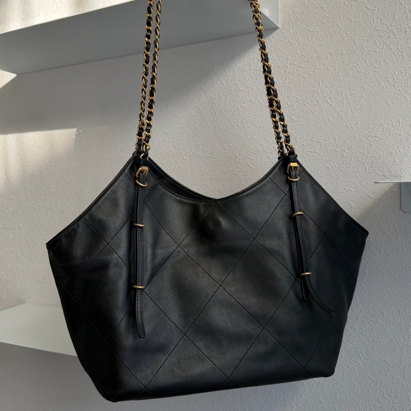 黑色大菱格紋皮革金雙C肩背包 托特包 上班包媽媽包-6