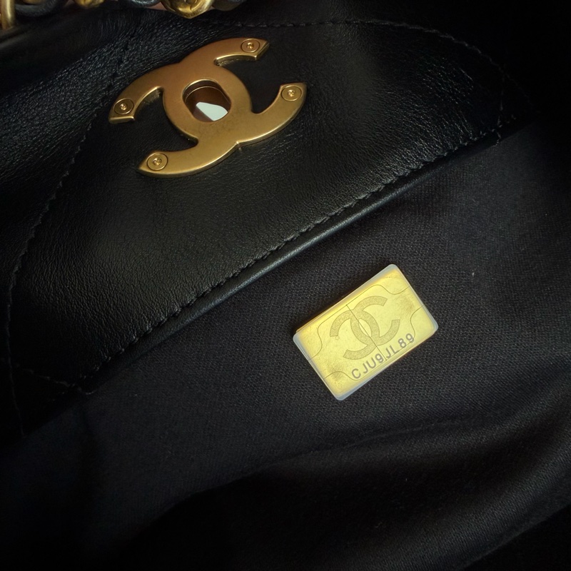 黑色大菱格紋皮革金雙C肩背包 托特包 上班包媽媽包-21