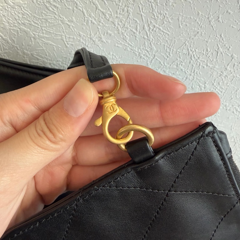 黑色大菱格紋皮革金雙C肩背包 托特包 上班包媽媽包-23