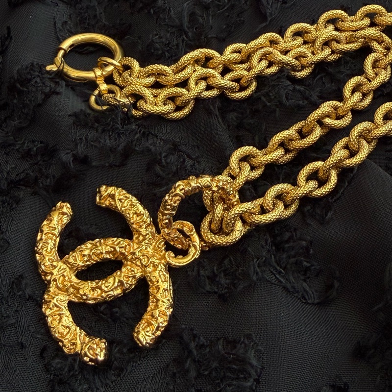 Chanel復古熔岩大雙C Logo項鍊-5