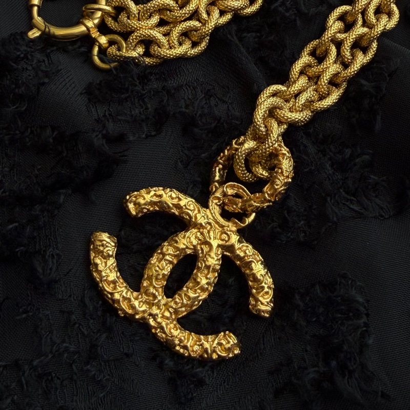 Chanel復古熔岩大雙C Logo項鍊-6