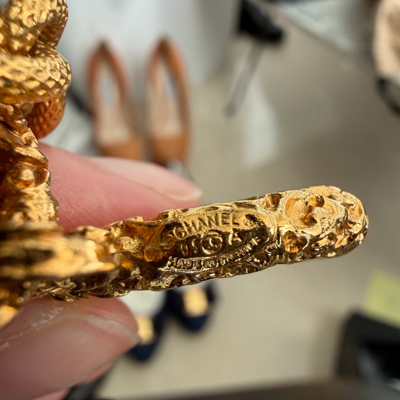 Chanel復古熔岩大雙C Logo項鍊-7