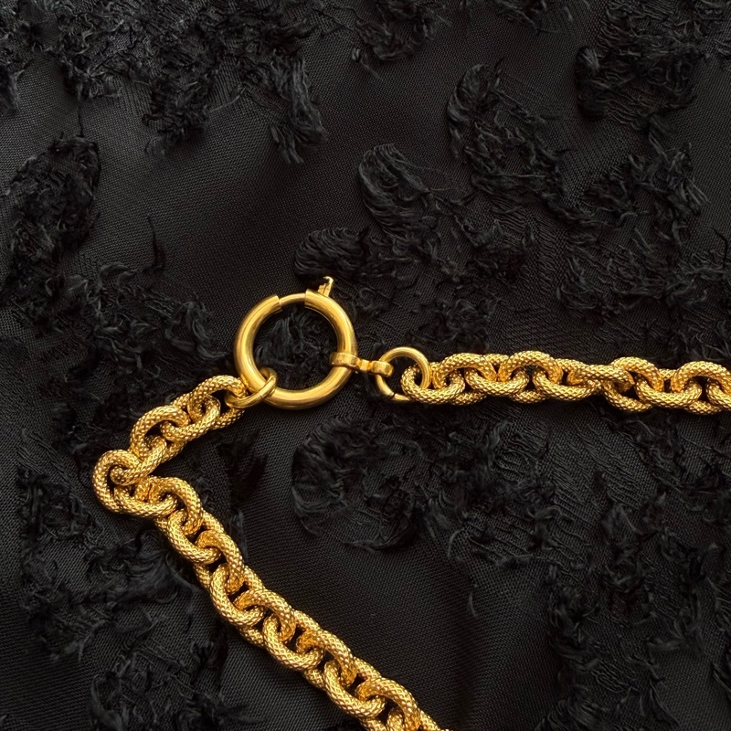 Chanel復古熔岩大雙C Logo項鍊-8