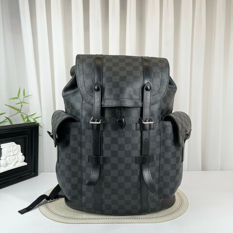 LV Christopher黑色棋盤格後背包