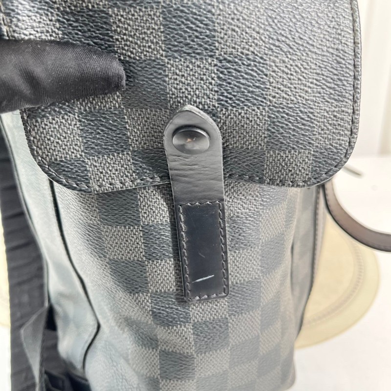 LV Christopher黑色棋盤格後背包-5