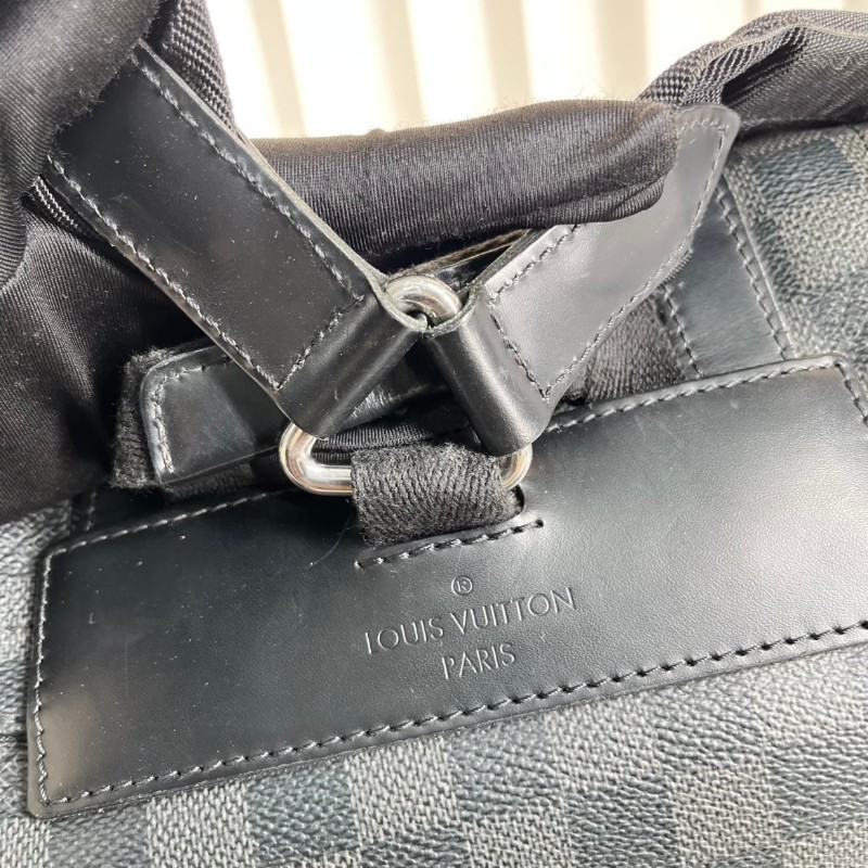 LV Christopher黑色棋盤格後背包-20