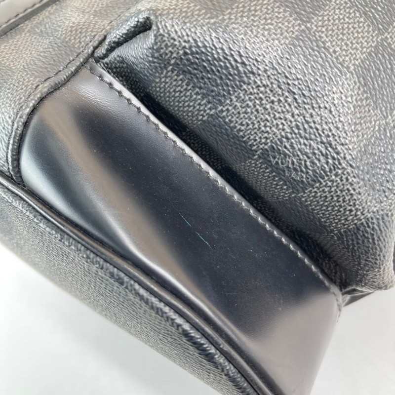 LV Christopher黑色棋盤格後背包-24