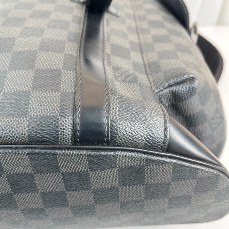 LV Christopher黑色棋盤格後背包-25