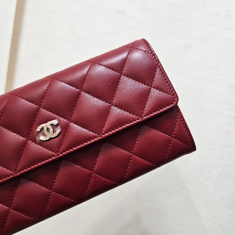 [超有品味款☺️實品超美] Chanel深紅羊皮菱格銀釦長夾-2