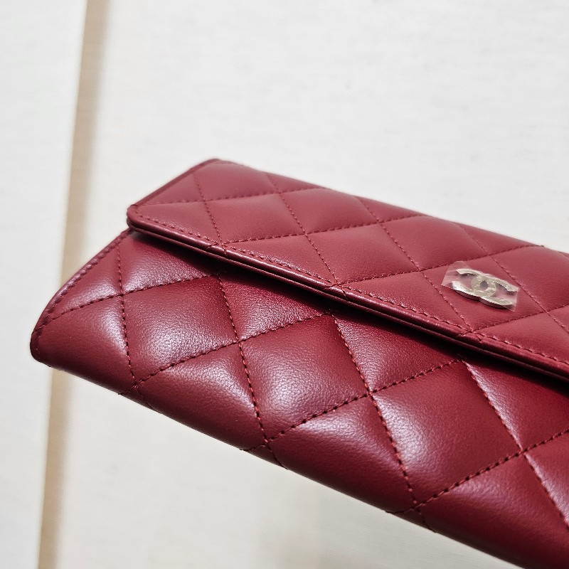 [超有品味款☺️實品超美] Chanel深紅羊皮菱格銀釦長夾-6