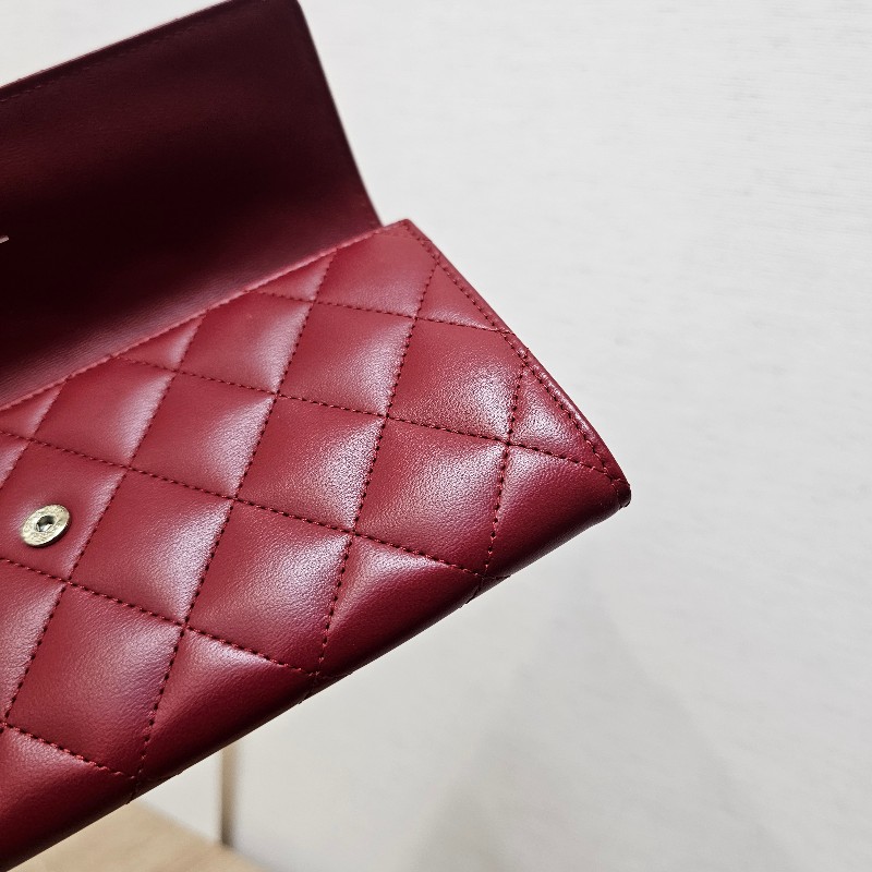[超有品味款☺️實品超美] Chanel深紅羊皮菱格銀釦長夾-16