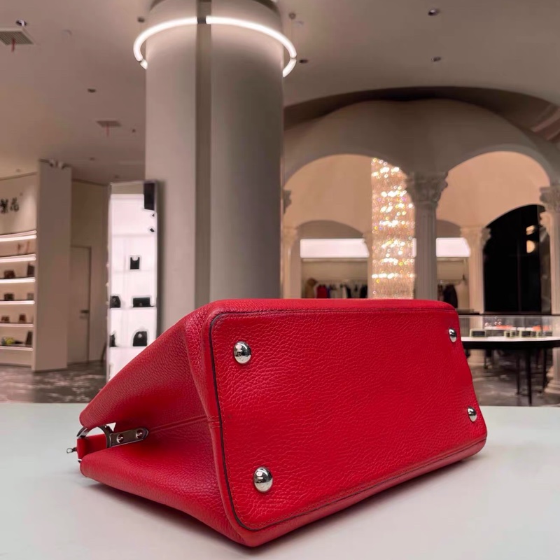 Louis Vuitton • Capucines 卡普辛紅色荔枝牛皮銀扣 大號-3