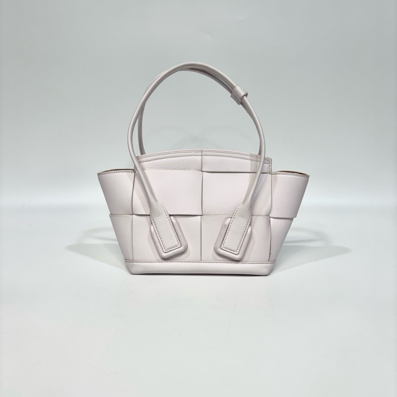 BV淡粉牛皮大編織手提斜背MiniArco29 600606-6