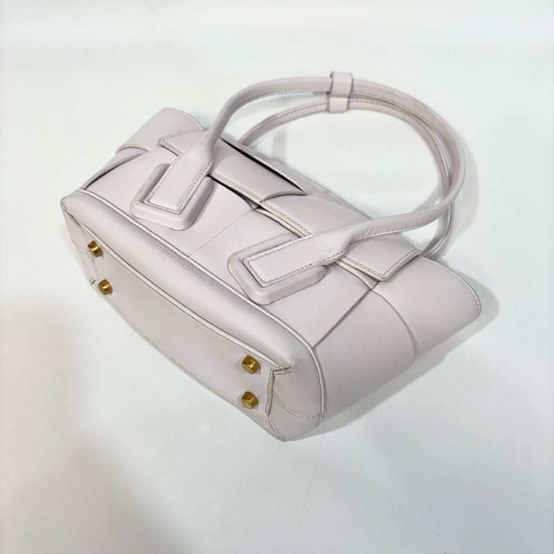 BV淡粉牛皮大編織手提斜背MiniArco29 600606-8