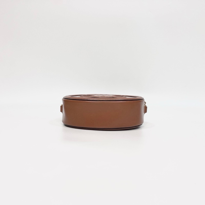 🥨超優惠月餅包CELINE棕色牛皮TRIOMPHE橢圓側背包198603DXC-7