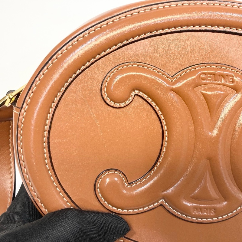 🥨超優惠月餅包CELINE棕色牛皮TRIOMPHE橢圓側背包198603DXC-10