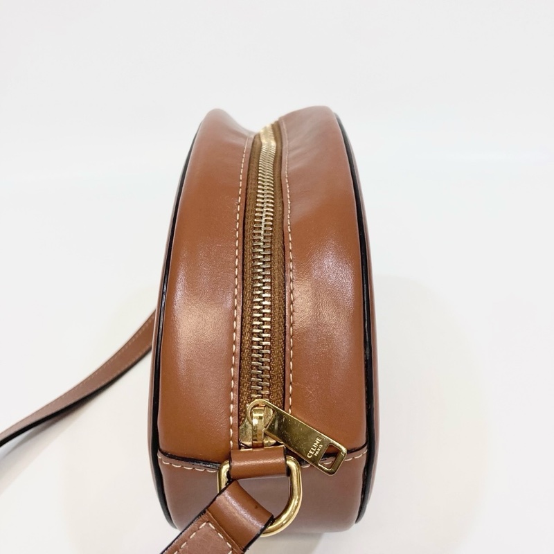 🥨超優惠月餅包CELINE棕色牛皮TRIOMPHE橢圓側背包198603DXC-14
