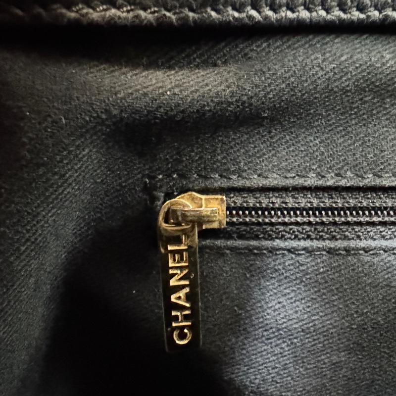 🥨超優惠香奈兒Vintage老香CHANEL黑色荔枝皮金釦雙C豆腐包A67291-10