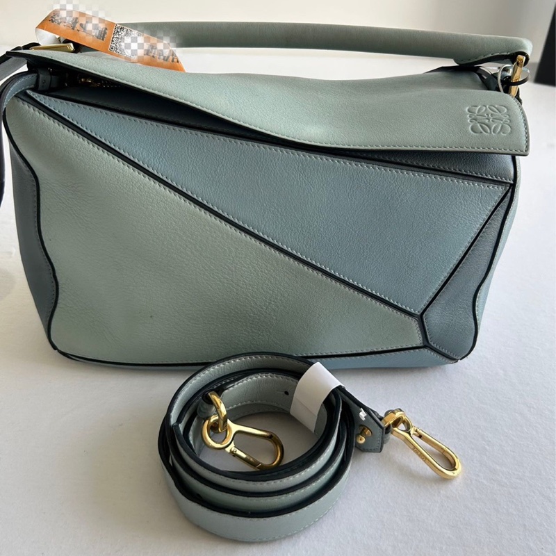 LOEWE羅意威中號幾何包 尺寸291219cm,成色相當不錯,霧霾藍拼色-0