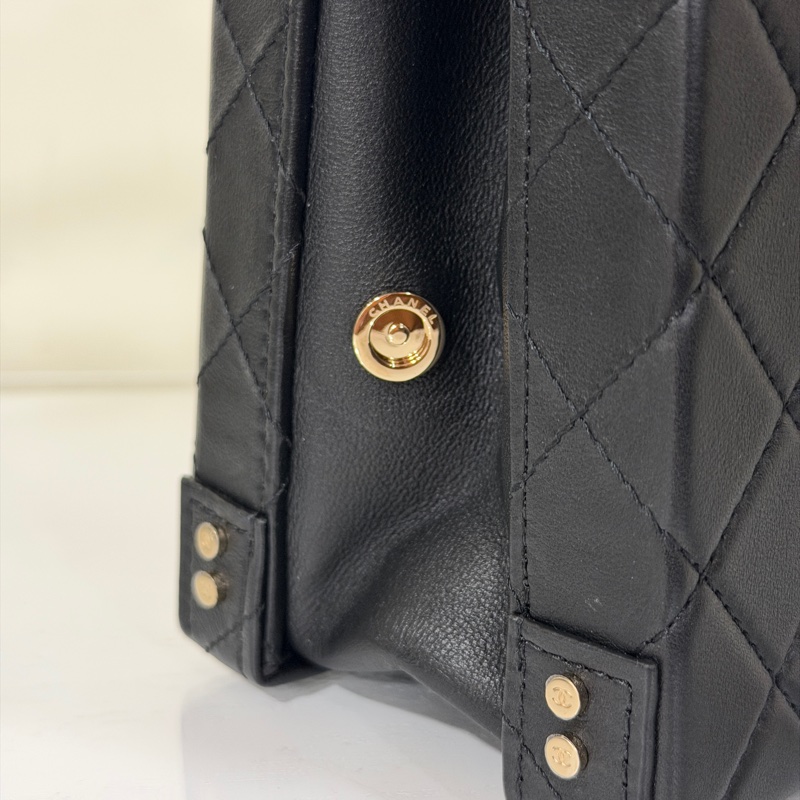 Chanel 22B復古盒子包 芯片款 #全新全配🉑送禮 #全牛皮菱格紋大logo-22