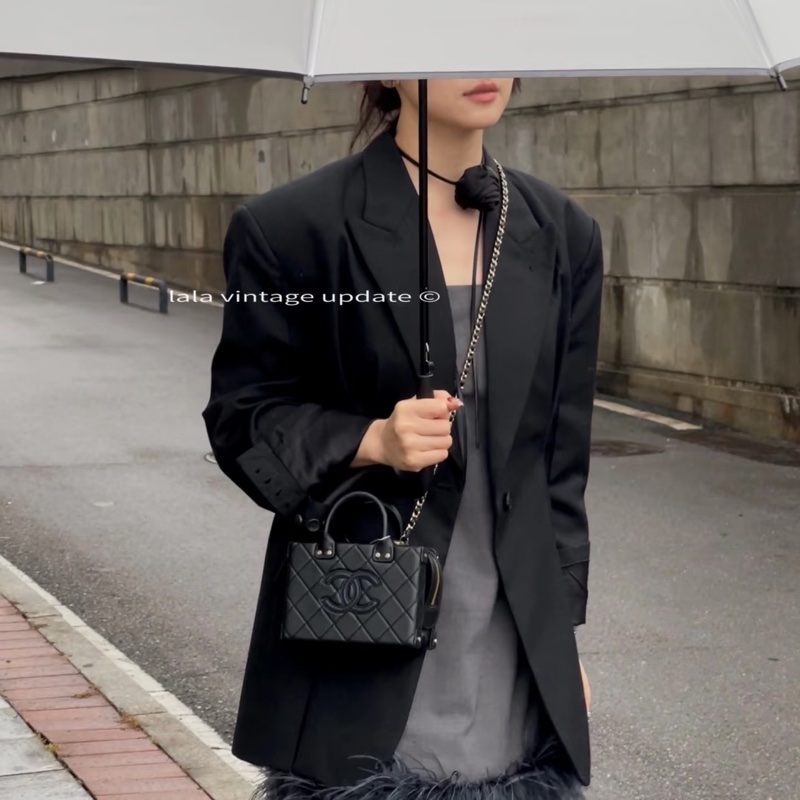 #全新芯片款 #專櫃絕版收藏 #20幾萬入手 香奈兒黑金盒子斜挎包22B季節款-5