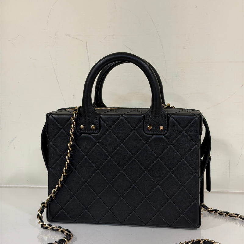 #全新芯片款 #專櫃絕版收藏 #20幾萬入手 香奈兒黑金盒子斜挎包22B季節款-12