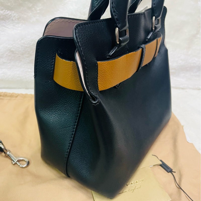 BURBERRY巴寶莉 BELT 燙金LOGO小牛皮斜背/手提兩用包-36