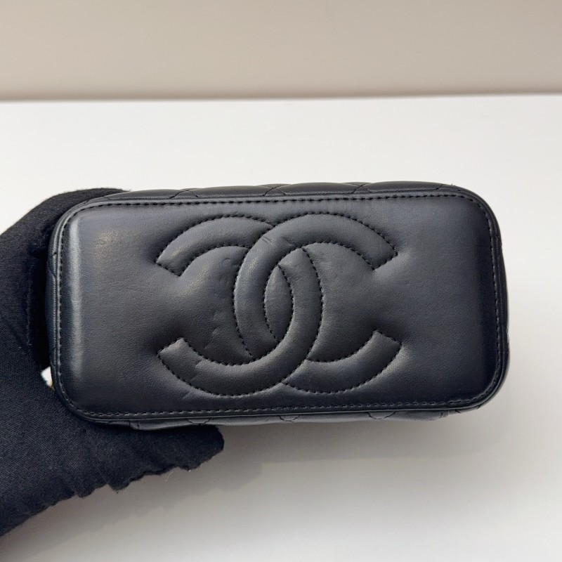 CHANEL晶片款 手柄長盒子 化妝盒 黑金菱格紋羊皮-5